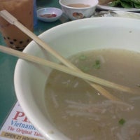 Photo taken at Pho 2000 by Elson A. on 2/3/2012