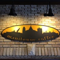 Foto tirada no(a) Manitowoc Coffee por Barry N. em 5/25/2012