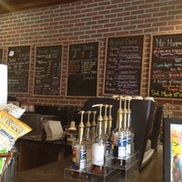 3/13/2012 tarihinde Michele F.ziyaretçi tarafından Roast Coffee &amp; Tea Trading Company'de çekilen fotoğraf