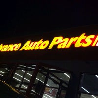 Photo taken at Advance Auto Parts by Ki G. on 5/12/2012