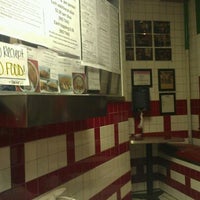 Das Foto wurde bei Santora&amp;#39;s Pizza von Reily S. am 2/20/2012 aufgenommen