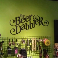 รูปภาพถ่ายที่ Beer Dabbler Store โดย Shaun W. เมื่อ 9/12/2012