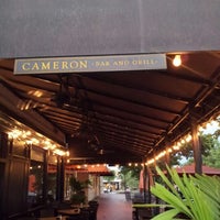 Foto tirada no(a) Cameron Bar &amp;amp; Grill por Jasmine T. em 7/24/2012