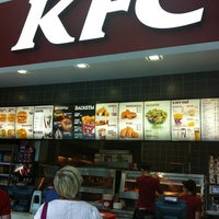 Foto diambil di KFC oleh Andris D. pada 6/20/2012
