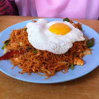 Photo taken at Kassim&amp;#39;s Restaurant Pte Ltd by Goh F. on 6/12/2012