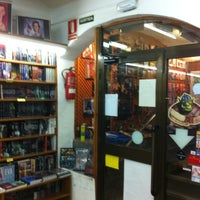 Photo taken at Librería Gigamesh by Antonio T. on 3/28/2012