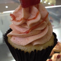 รูปภาพถ่ายที่ Fantasy Cupcakes โดย Ana Carolina C. เมื่อ 6/23/2012