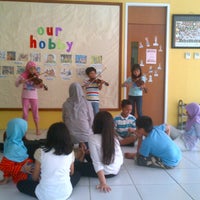 Photo taken at Indonesia Montessori - Achiever by franz r. on 7/4/2012