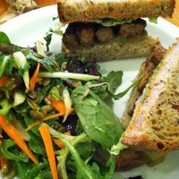 Foto diambil di Green Earth Cafe &amp;amp; Bakery oleh Grace B. pada 8/23/2012