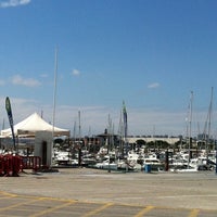 รูปภาพถ่ายที่ Puerto Deportivo Marina Del Cantabrico โดย Ximena D. เมื่อ 7/7/2012