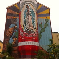 3/31/2012 tarihinde Hammburger .ziyaretçi tarafından Guadalupe Cultural Arts Center'de çekilen fotoğraf
