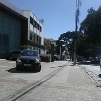 Photo taken at 875H-10 - Metrô Vila Mariana by Lucas A. on 8/23/2012