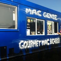 Foto tirada no(a) Mac Genie Truck por George D. em 5/23/2012