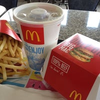 Photo taken at McDonald&#39;s by りっち on 3/25/2012