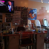 รูปภาพถ่ายที่ Confidence Beauty Salon &amp;amp;  SPA โดย Alexey R. เมื่อ 8/25/2012
