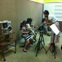 Photo taken at Siam Kolakarn Yamaha Music School by Churindhorn N. on 7/1/2012