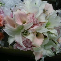 Photo taken at Jacquelines Florist by Lauralee A. on 7/15/2012