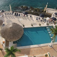 รูปภาพถ่ายที่ Coral Princess Hotel &amp;amp; Dive Resort โดย Jill Y. เมื่อ 3/14/2012