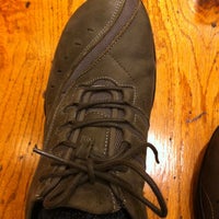 clarks shoes eastview mall