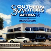 Foto tirada no(a) Southern Motors Acura por GaySavannah O. em 4/9/2012