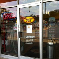 Photo taken at Smoothie King by Ronald R. on 7/4/2012