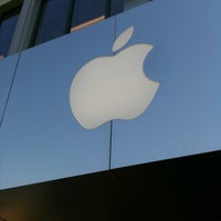 Apple Town Square Electronics Store
