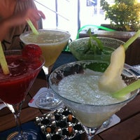 Das Foto wurde bei Antalya Cafe Bistro von Ayse Y. am 6/20/2012 aufgenommen