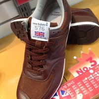 New Balance りんくうプレミアムアウトレット 199 Visitors