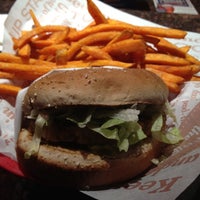 Photo taken at Red Robin Gourmet Burgers and Brews by Rob J. on 2/26/2012