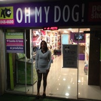 Photo taken at Oh My Dog by Roberto B. on 9/1/2012