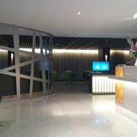 Photo taken at Citrus 22 Sukhumvit Hotel Bangkok by Lomeruethai J. on 9/11/2012