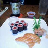 Foto tomada en Kobe Japanese Steakhouse &amp;amp; Sushi Bar  por Rudy B. el 2/25/2012
