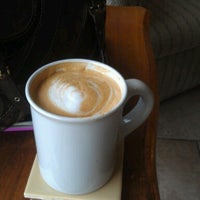 Foto tirada no(a) 40 Weight Coffee por Angie J. em 8/6/2012