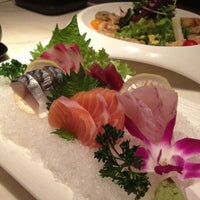 4/30/2012 tarihinde Julia C.ziyaretçi tarafından Sushi Abuse'de çekilen fotoğraf