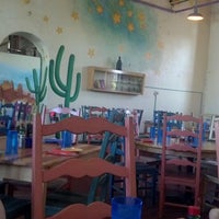 8/21/2012 tarihinde Gabby D.ziyaretçi tarafından Cactus Grill &amp;amp; Cantina'de çekilen fotoğraf