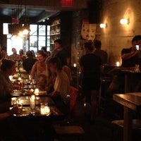 Foto tomada en Ten Degrees por Melissa M. el 7/18/2012