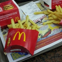 Photo taken at McDonald&amp;#39;s by Eduardo W. on 7/20/2012