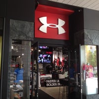 Photo taken at UNDER ARMOUR by Etsuro Y. on 6/15/2012