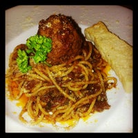 รูปภาพถ่ายที่ Cantina Sicilianita โดย Risha L. เมื่อ 7/24/2012