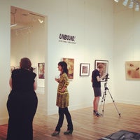 5/31/2012 tarihinde Stephanie F.ziyaretçi tarafından Candela Books + Gallery'de çekilen fotoğraf