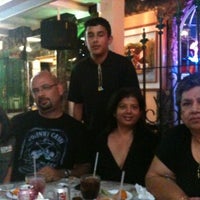 Foto scattata a Los Arrieros Restaurant da Poe Roger il 2/27/2012