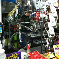 Photo prise au AllSpeed Cyclery and Snow par Jay M. le5/11/2012