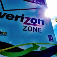 2/4/2012 tarihinde Seth S.ziyaretçi tarafından Verizon Zone - 16th Hole'de çekilen fotoğraf