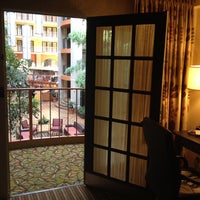 Photo prise au DoubleTree Suites by Hilton Hotel Omaha par Jeremy K. le5/14/2012
