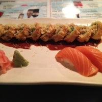 Foto scattata a Narita Sushi Bar da Lina E. il 6/12/2012