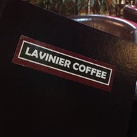 Foto tomada en Lavinier Coffee &amp;amp; Bistro  por sexyred el 7/28/2012