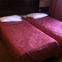 Das Foto wurde bei Demel Hotel von Jaroslaw M. am 6/22/2012 aufgenommen