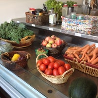 รูปภาพถ่ายที่ Hawthorne Homemade Marketplace โดย Pamela เมื่อ 8/21/2012