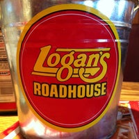 Photo taken at Logan&amp;#39;s Roadhouse by DizzyTaco™ on 8/15/2012