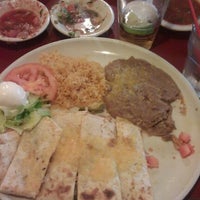 Photo taken at Los Tinos Mexican Restaurant by Truong N. on 3/10/2012